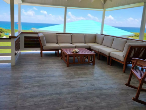 Luxurious Island Retreat with Breathtaking Views in Hope Town